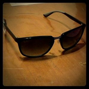 Brand New Black ray ban sunglasses